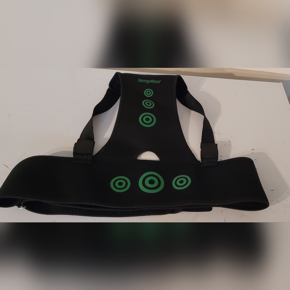 Hempvana L/XL  Arrow  Posture Support Adjustable  Black
